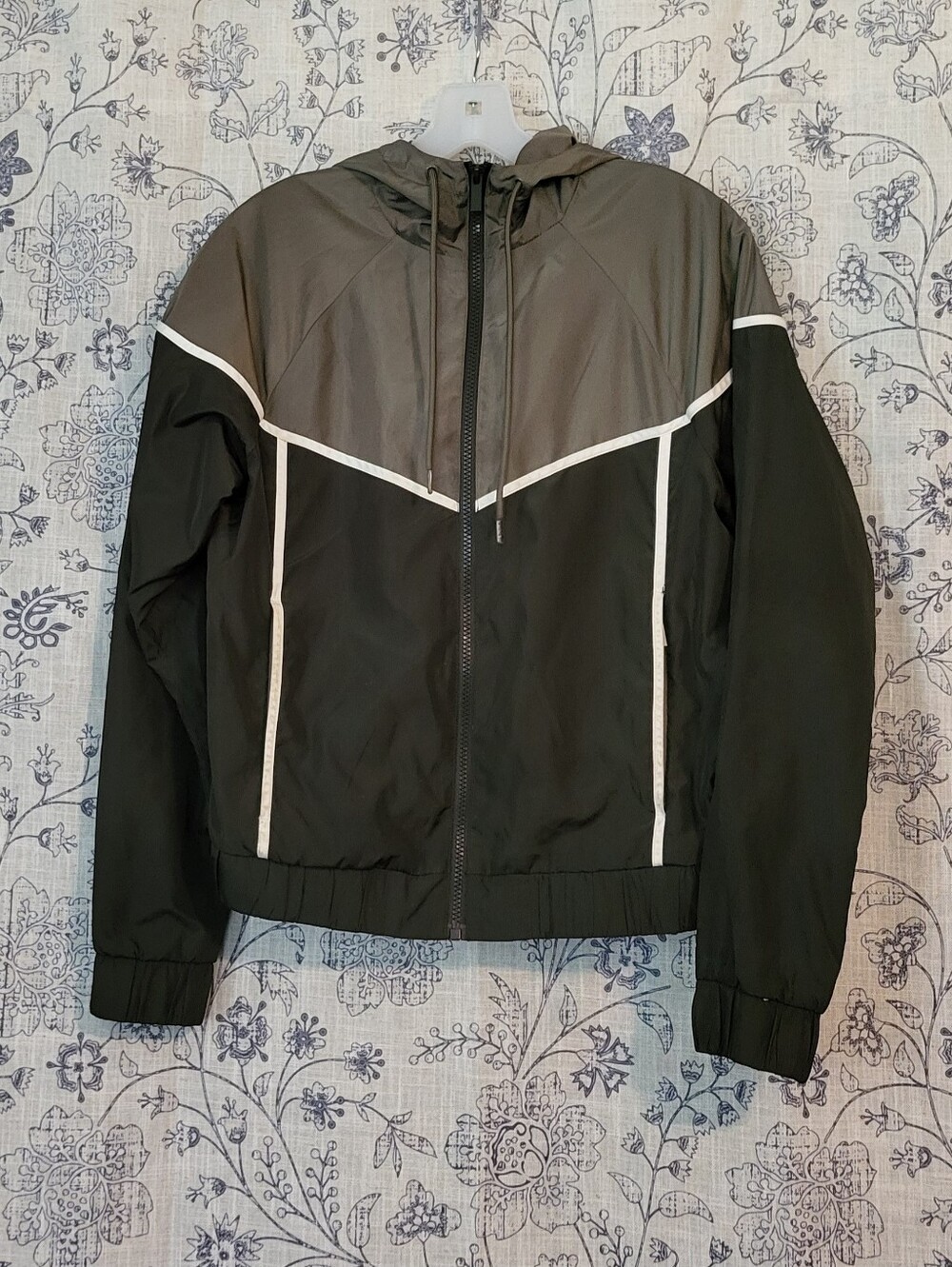 Forever 21 Two Tone Olive Green Soft Zip Windbreaker Hoodie White Contrast